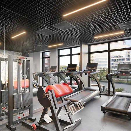Cozy With Gym Close To The Airport And Centre 4* Варшава
