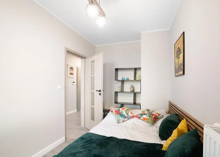 Cozy With Gym Close To The Airport And Centre