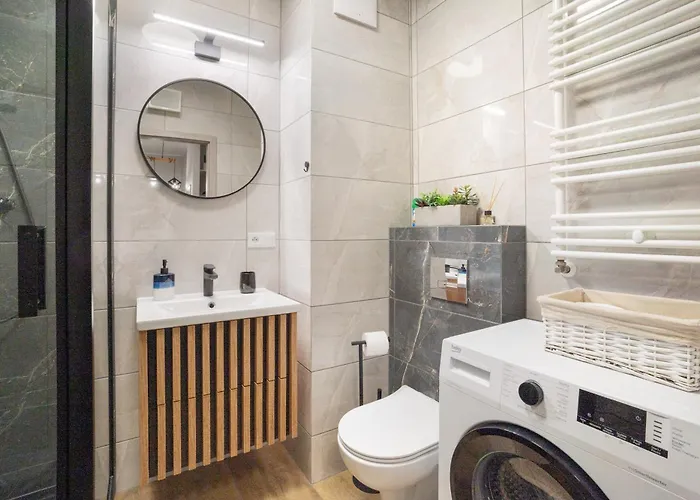 公寓式酒店 Cozy With Gym Close To The Airport And Centre 华沙