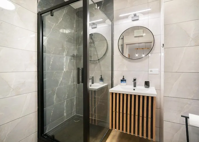 Cozy With Gym Close To The Airport And Centre